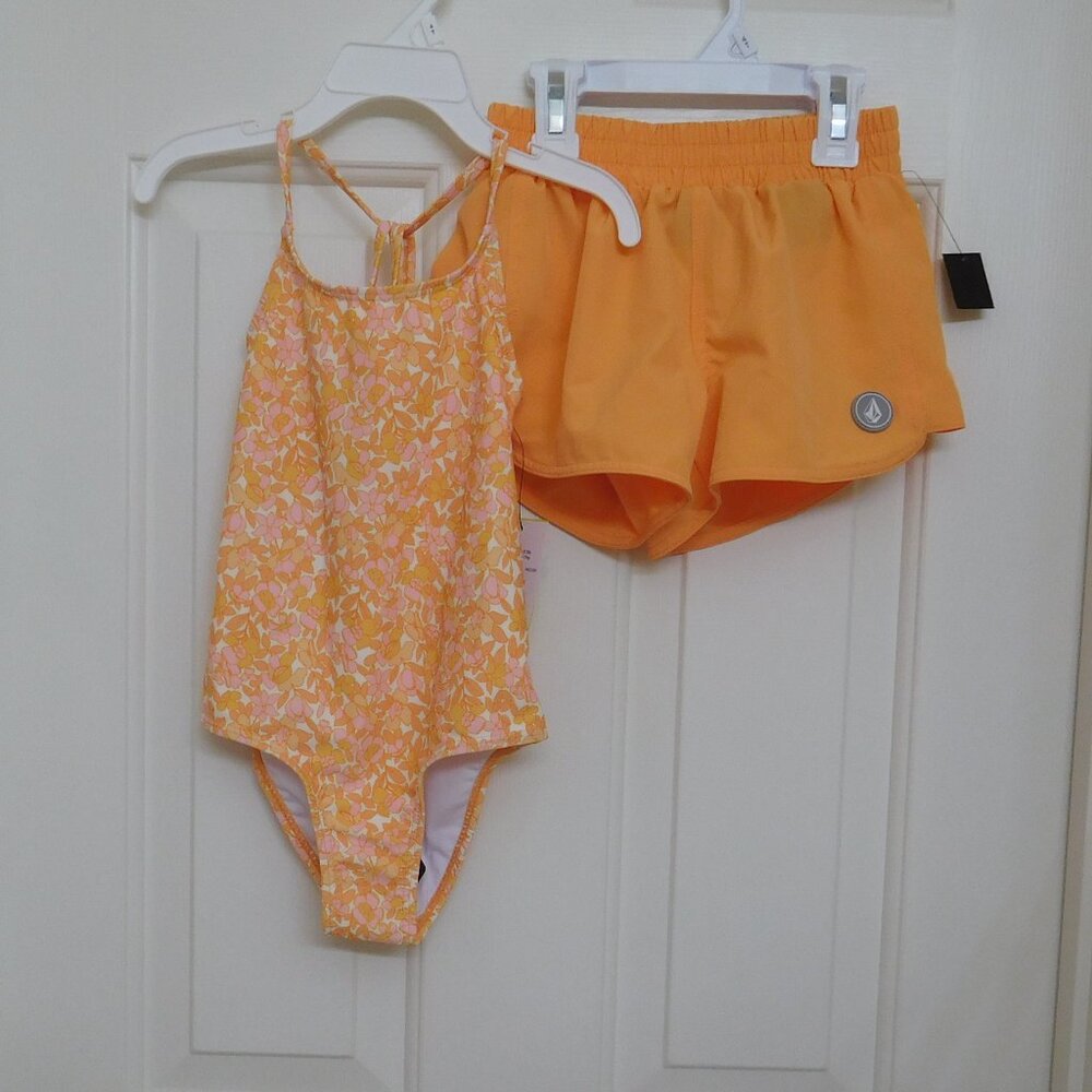 NWT Girls Volcom 1pc Melon Floral Swimsuit and Shorts Set sz 3t or 4t